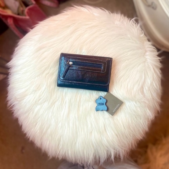 Merona Handbags - Y2k Vintage Genuine Leather Merona Classic Trifold Women’s Black Zipper Wallet